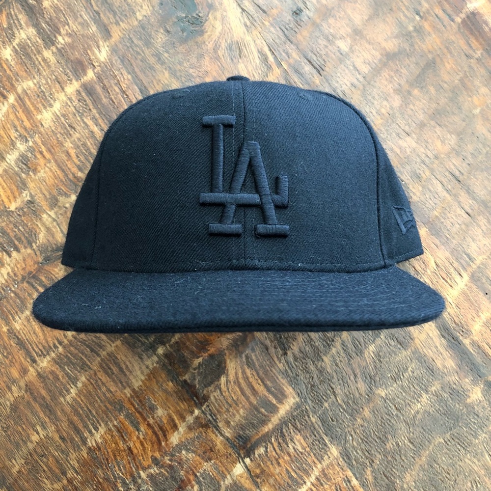 New Era 59 Fifty LA Dodgers // 7 1/8 // OBO